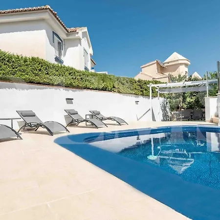Вілла Exclusive Villa, Private Pool, Bbq And Access Rems