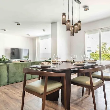 Exclusive Villa, Private Pool, Bbq And Access Rems 别墅 *